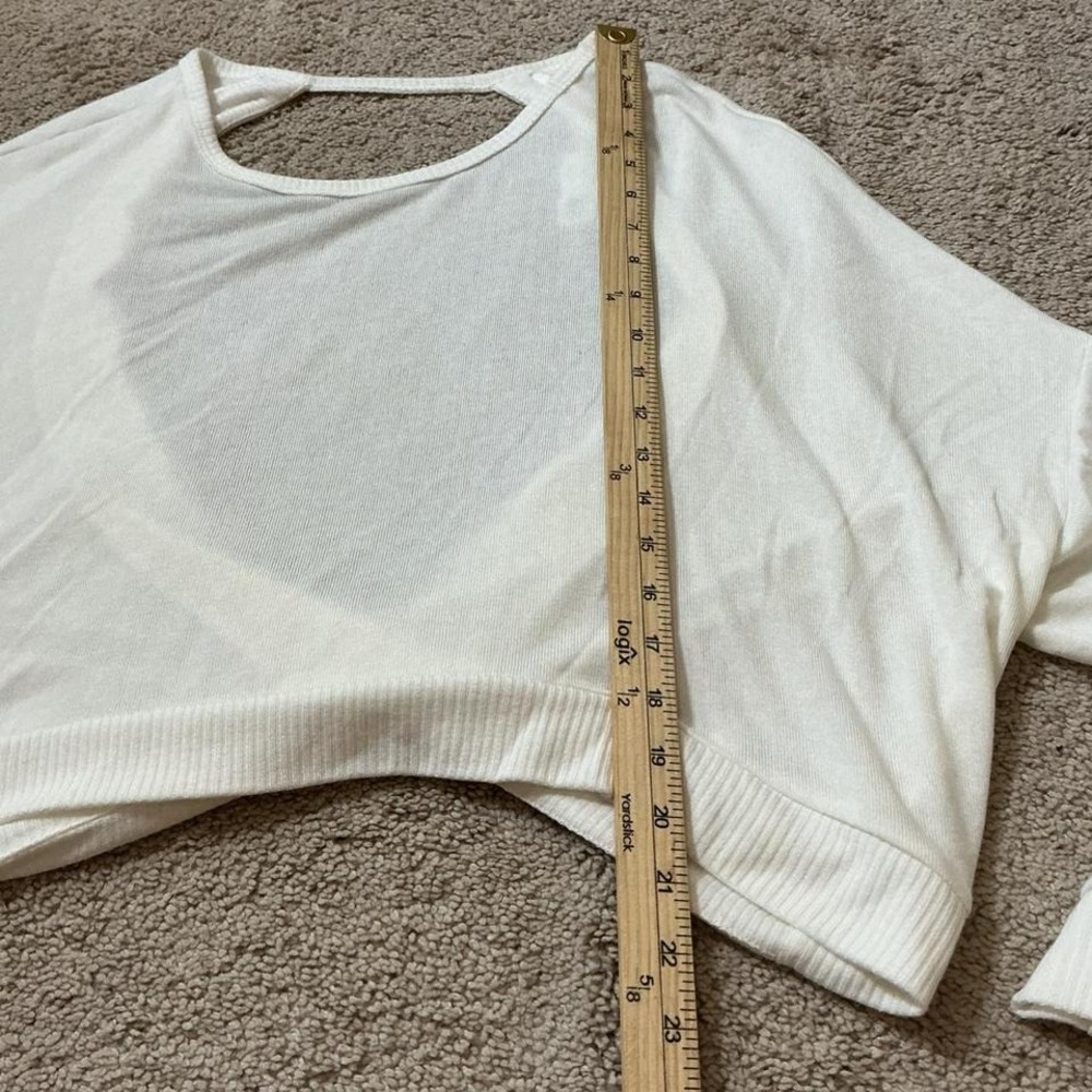 NWT PROJECT SOCIAL T Ivory Cross Back Sweater Loose Fit Dolman Sleeve Women M - Picture 4 of 5